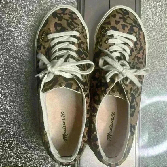 Madewell Sidewalk Low Top Leopard Cheetah Print 
 Sneaker Shoes - Picture 2 of 9